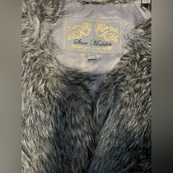 Steve Madden Faux Fur Vest Large - Picture 7 of 8
